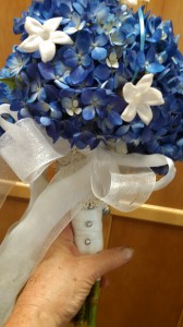 Kristie chose blue hydrangea with stephonitis for her bouquet.